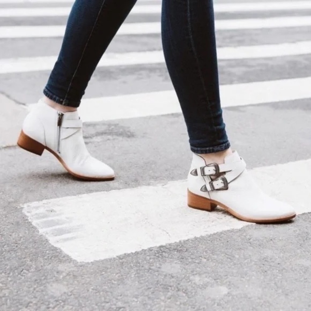Frye Ray Western Buckle Boot 7.5 White/Cream